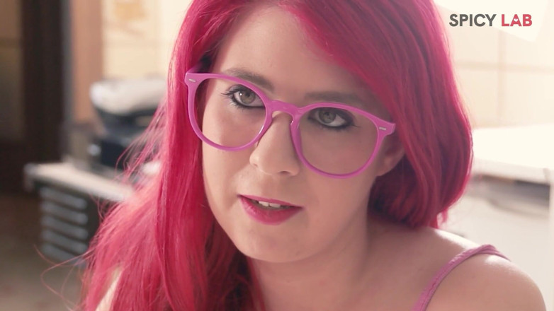 Spicy Lab Production: La prof lesbienne latine