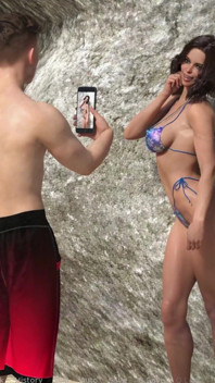 Blok timur 23 aku nggak percaya kalau aku ngentot semua wanita di pantai dan membiarkan kathryn nyepong semua kontol di gloryhole