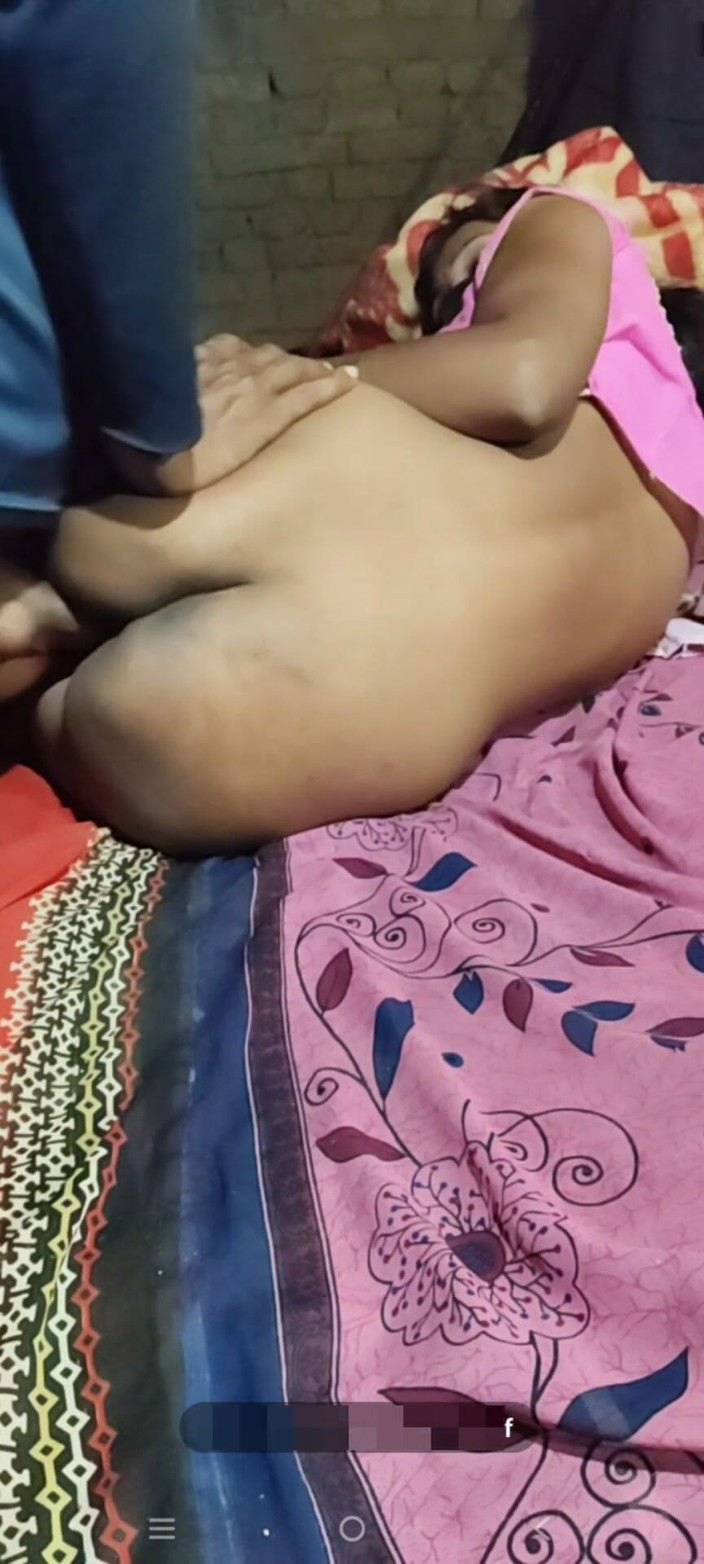 Hindi English: Desi Bhabhi Ashlil Video