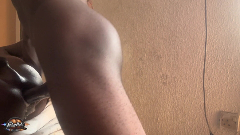 Mr. Noisy Hole: Il Mio Ragazzo Scava in Profondità per Il Round 2