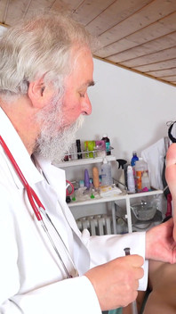 Teen nerd girl fingered to orgasm by two old doctors