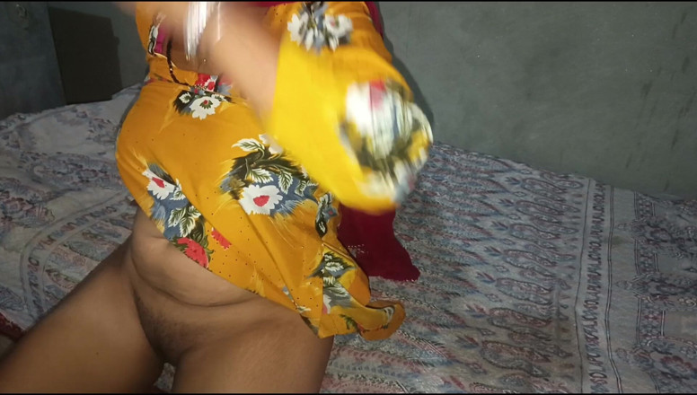 Savita5343: 印度德西哥在晚上口交吮吸鸡巴