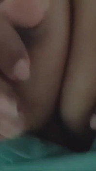 おっぱい遊び