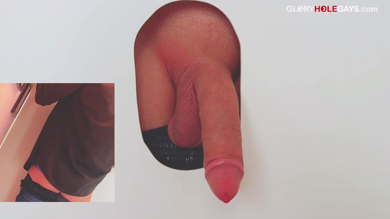 GLORYHOLEGAYS: Překvapení po obědě - neuvěříte, co tento chlapec přináší