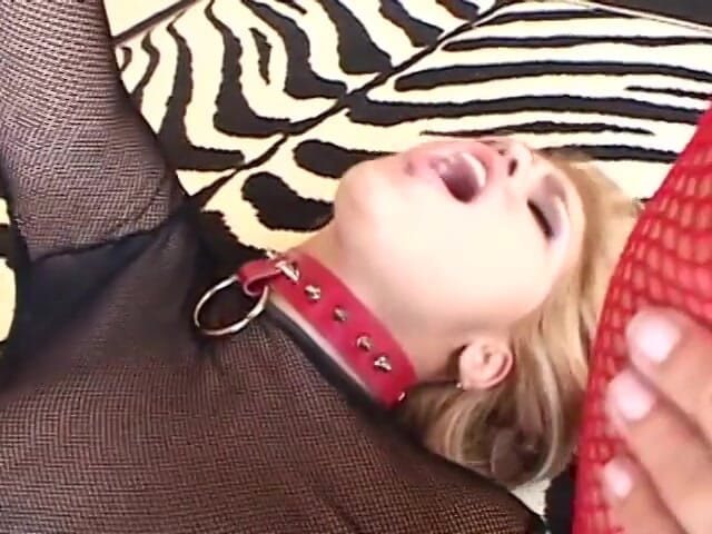 Anal seduction: Nasty bitch gets her legs and ass open for this...