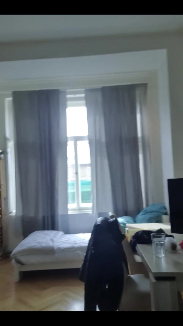 Boy jerking off: Goedemorgen