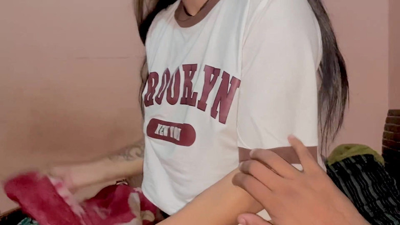 Sexy taniya ki Chut dekho or sexy pose bhi: Cặp đôi Ấn Độ làm tình