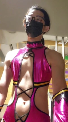 Mileena, exhibitionisten-schlampe in der Öffentlichkeit