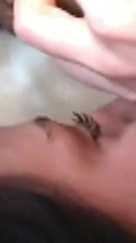 Lei ha un ragazzo e scopa con me