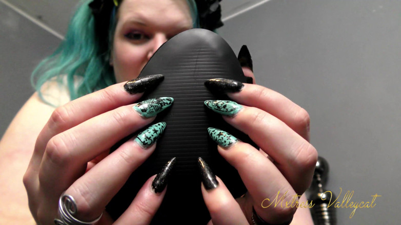 Mxtress Valleycat: Gothic claws on shoes