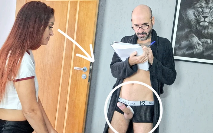 ksalnovinhos: Dirty Old Man Receives Delivery Girl with Dick Out!