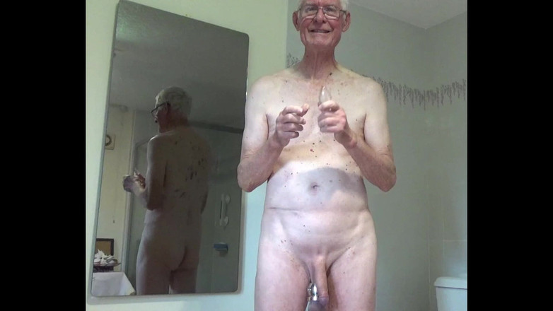 bigears: Cavalco Il Dildo Del Cazzo Con Pesi Sulle Palle