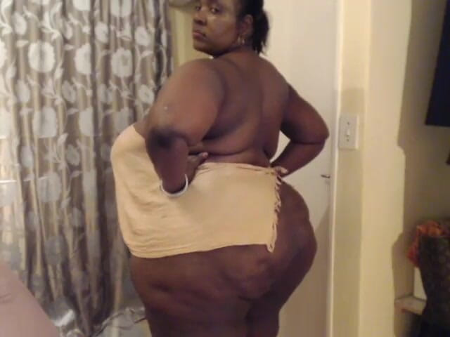 Legendary Booty Overdose: Ebony BBW Teasing and Walking Around Butt Naked