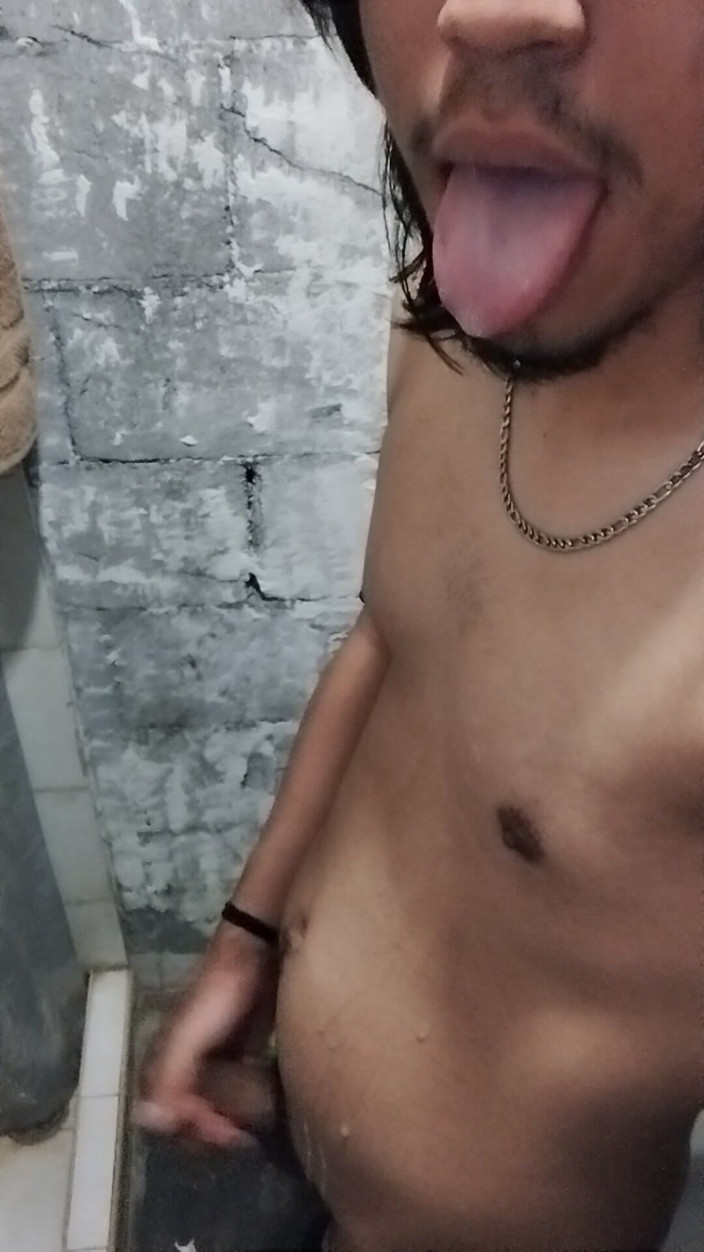 AlexAlejandro13: मैं अपने पूरे पेट पर लार टपकाता हूं