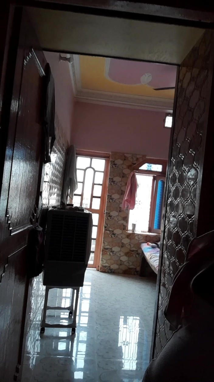 Puja555: देसी भाभी खाना बना रही है