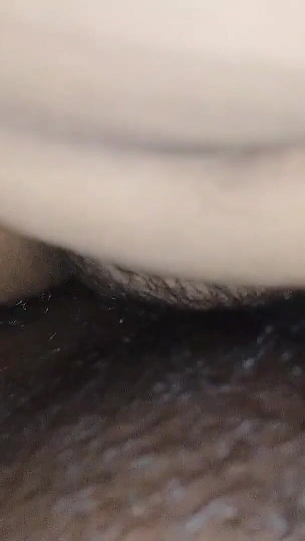Hubby 23: Berkongkek dengan tubuh panas dan memberikan blowjob keras