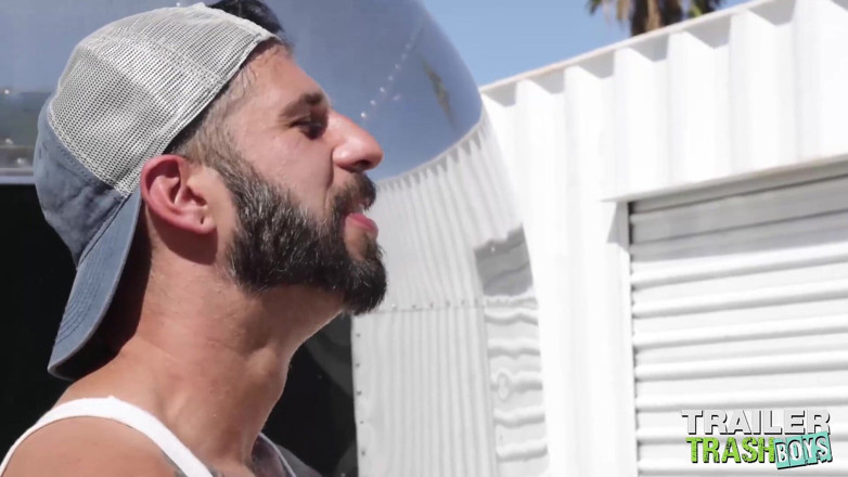 Trailer Trash Boys: Trailertrashboys inchiostrato stallone Bryce hart senza preservativo all'aperto