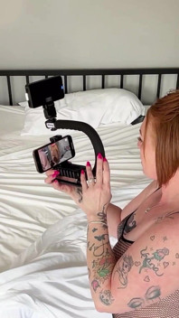 Doggnuts cam2 tradisce anale ninfomane doppia penetrazione facciale