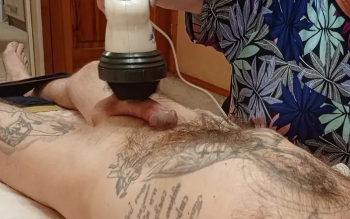 Zona901: Mother-in-law Massages Dick Jerks It off Until I Cum