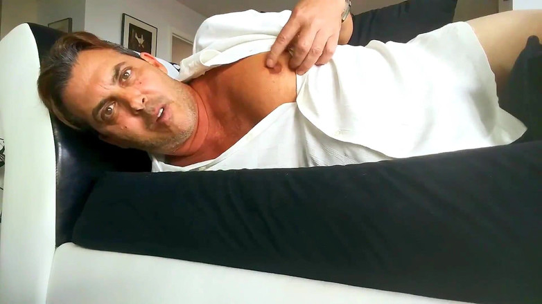 Cory Bernstein: Le beau-père Cory Bernstein et son beau-fils Jock se masturbent...