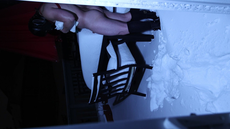 barenakedboy: Засніжений чувак: використаний, жорсткий і розв'язаний