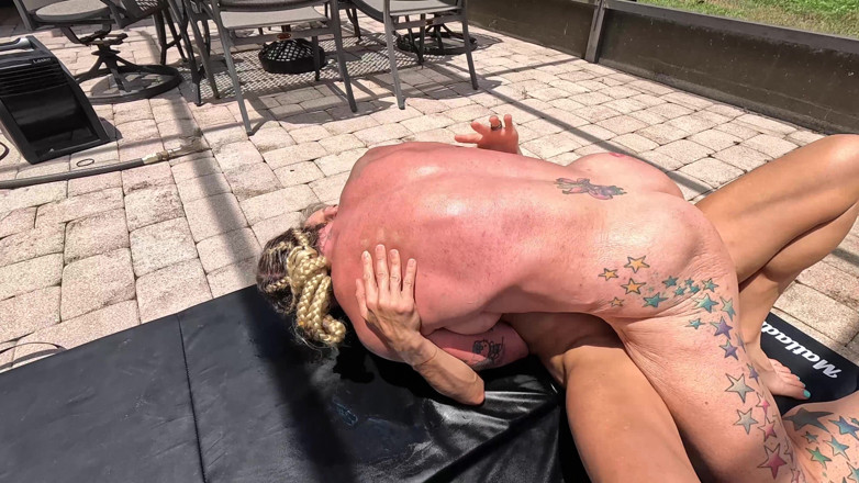 Lora Cross: Lora Cross Vs Ecko Belle Sex Wrestling