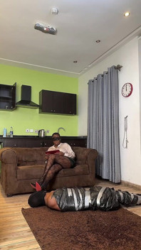 Africké Femdom BDSM otroctví - Domina Havi