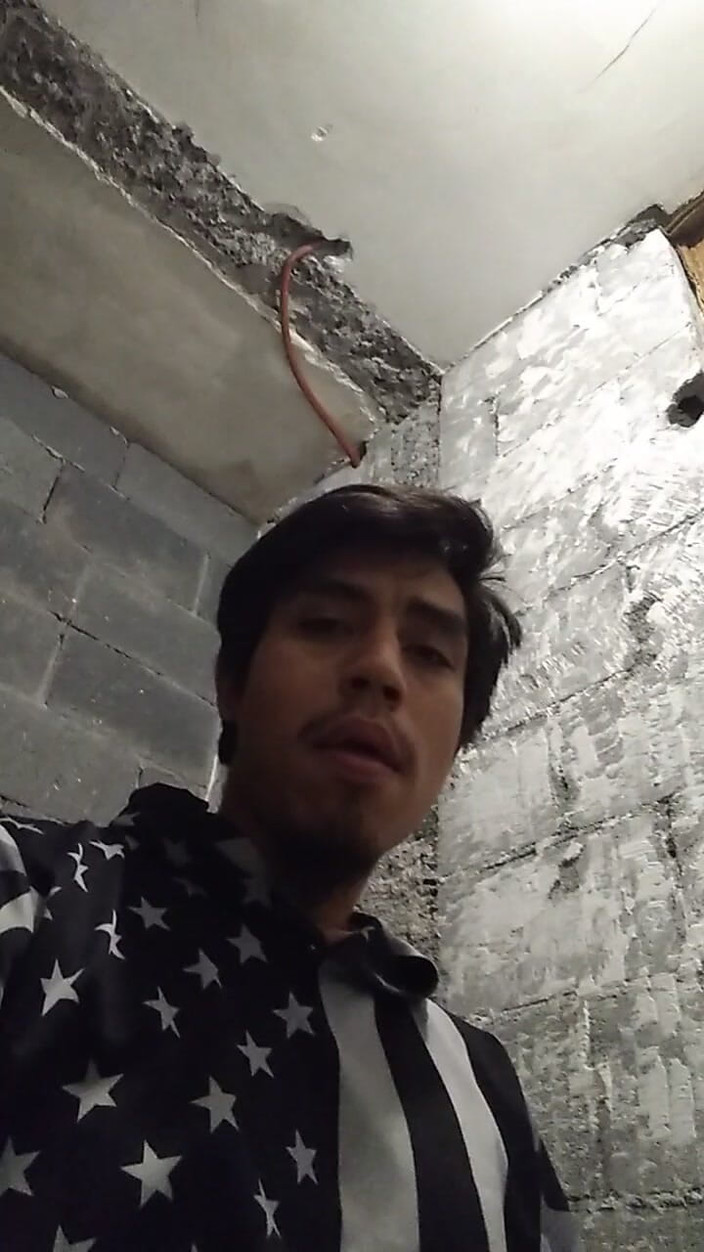 AlexAlejandro13: Tirones deliciosos en el baño