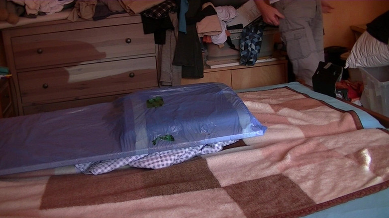 Mark Hannes: Masturbazione della gobba slip per un utente che mostra la...