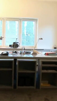 Blonde babe kont op kantoorspeeltje spelen wilde neukpartij