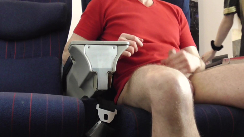 Femdom Sex: Feticismo del piede sesso con un'hostess mentre è in aereo.