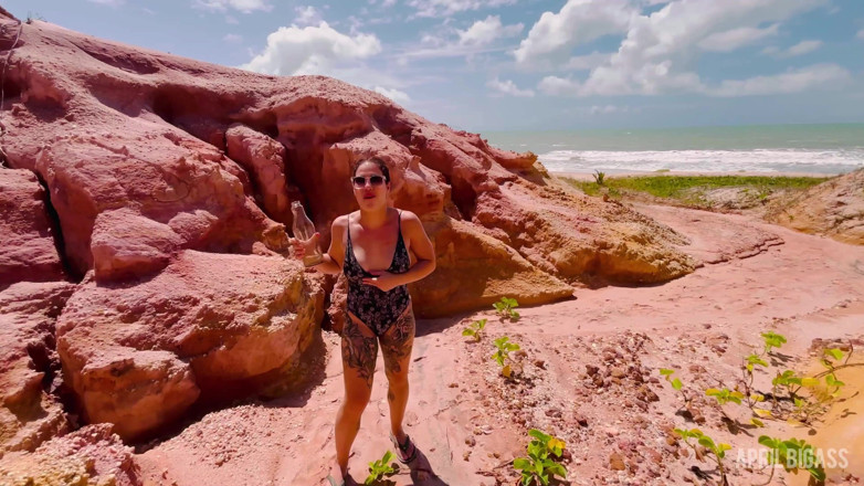 April BigAss: Beach Day Swallowing More Than 4 Liters of Piss, Messy, Deep...