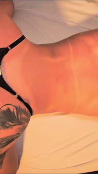 Transformando o cu dessa prostituta em uma buceta e deixando-o completamente escancarado do jeito que seu marido corno gosta