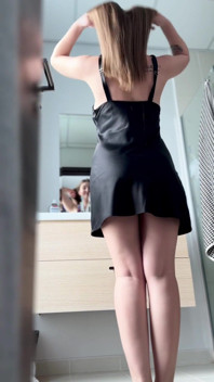 Stepson Started Filming His Stepmom Showing off Her Cool Ass