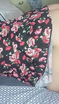 Namorado, por que você puxa meu vestido, sua namorada vai chegar a qualquer momento