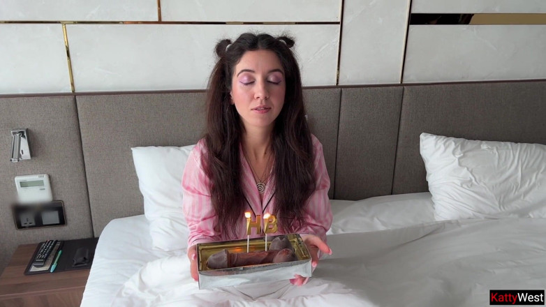 Katty West: Gefeliciteerd met je verjaardag, Katty West - ze droomde van een...