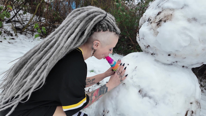 EdgesOfReality: Den Schneemann Ficken!