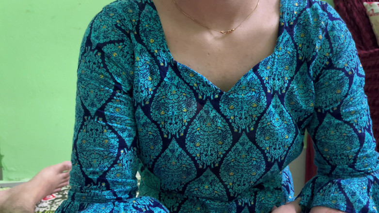 Riya Chowdhury: Sto scopando duramente con la mia mano amica di casa