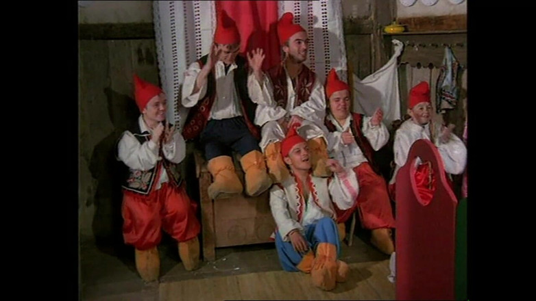MMV films - The Original: Yedi cüce güzel bir prensesi sert sikiyor