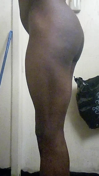 गे ब्लैक फेमबॉय सोलो गांड फैल रही है मोटा बड़ा काला लंड