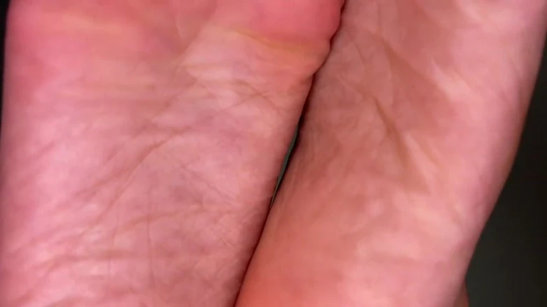 Pink Foxx: Pink Foxx Takes off Shoes After a Long Day