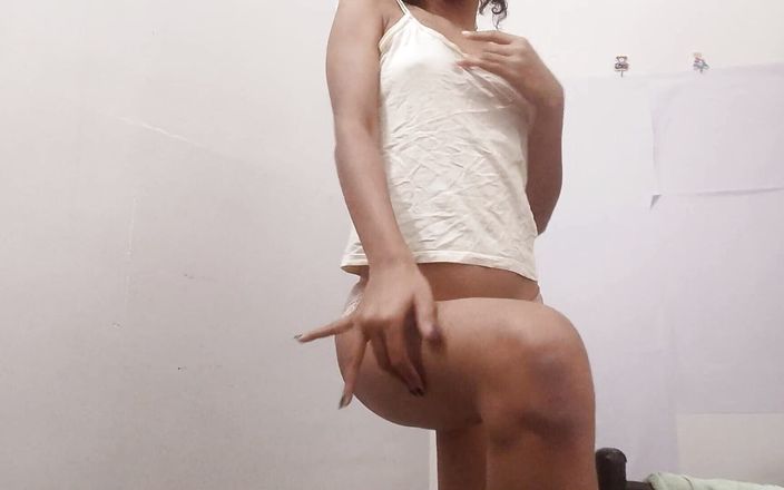 desigirl93: Adoro masturbarmi!