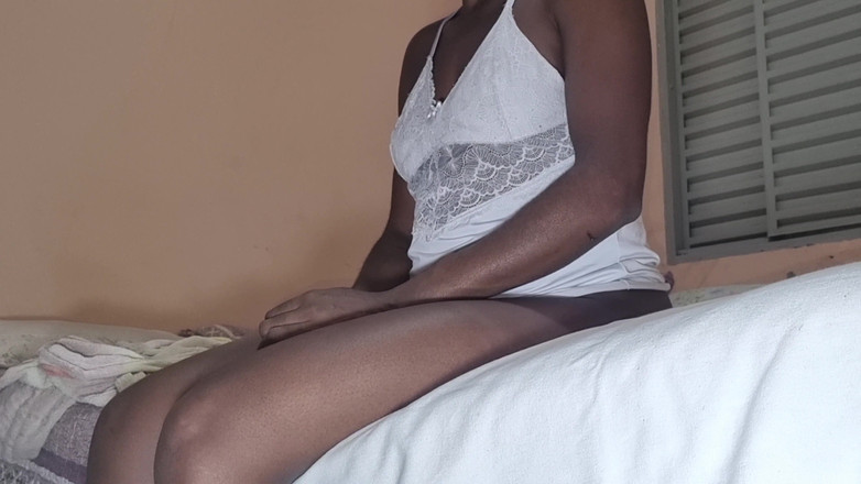 Amanda the black panther: Üvey kızımla karımın yatağında anal yaptım götüne boşalıyor