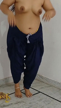 Indische Gasti nackte Mujra auf Punjabi-Lied