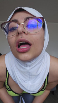 Showing You Every Inch of My Body Till You Cum in My Face Mia Niqab