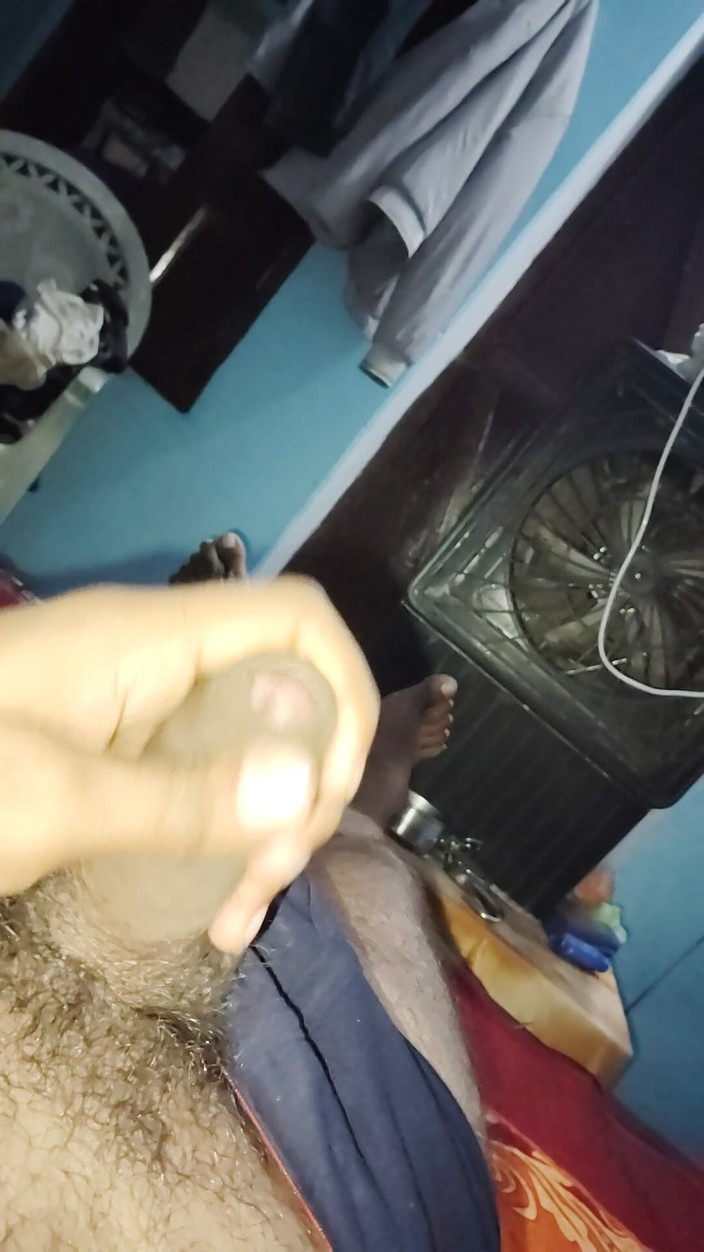 Xxxboyengi: हॉट देसी लड़के का हस्तमैथुन