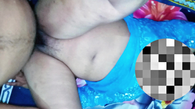taslima81: Desi Devar Bhabhi Sexy romantický okamžik ve vesnici s velkým...
