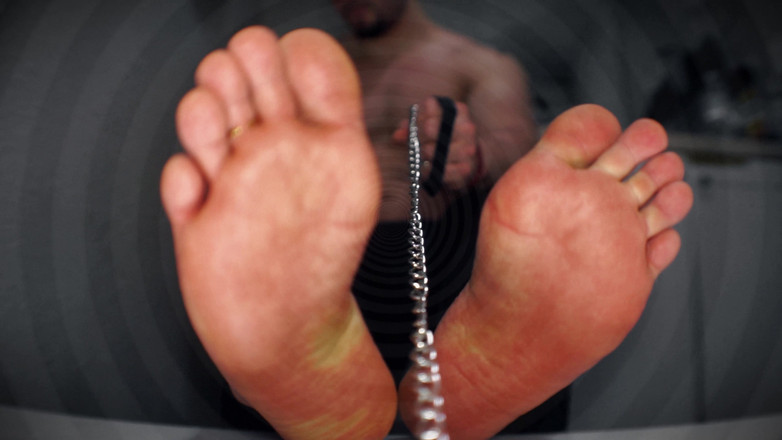 CashmasterAngel: Enchaînée aux pieds du maître