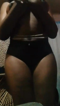 Dildoqueen Masturbating