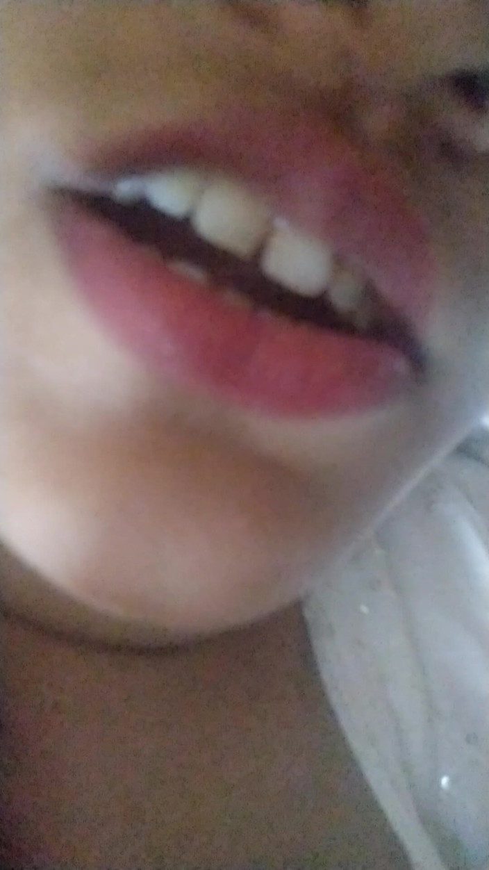 Dr_doom21: Bhabhijis saftige lippen mit stimme